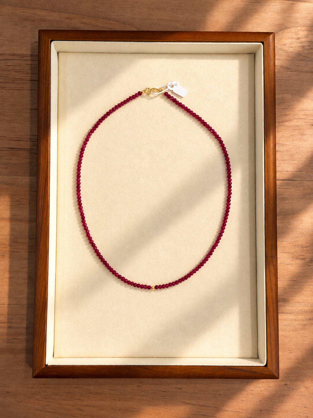 Collier en jade rouge